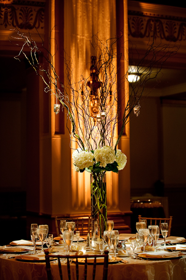 reception floral centerpiece - photo by New York based wedding photographers Maloman Photographers